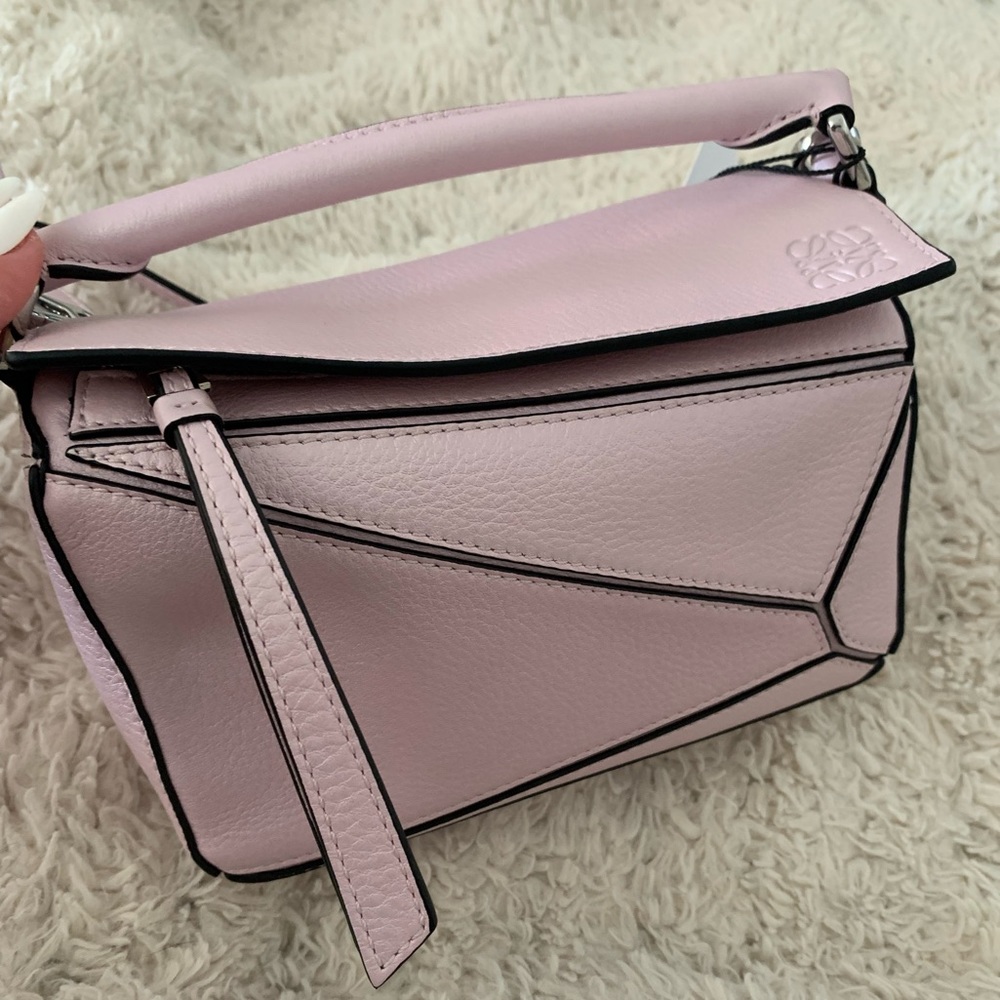 NWT - Authentic Loewe Puzzle Bag in Pink Calfskin Leather